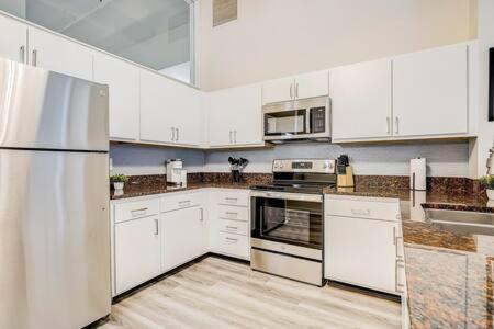 Cozysuites - 2Br With Direct Skybridge Access #1 Indianápolis Exterior foto
